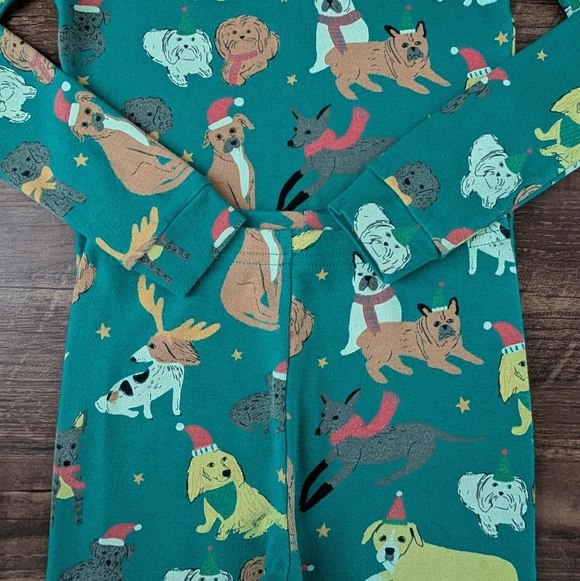 Tea Collection 2-Piece Pajama Set - Picture 2 of 11